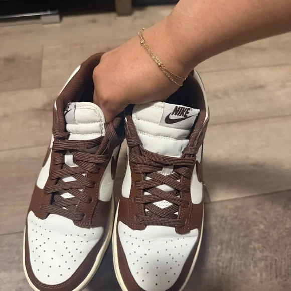 Women’s Nike dunks - Picture 2 of 5